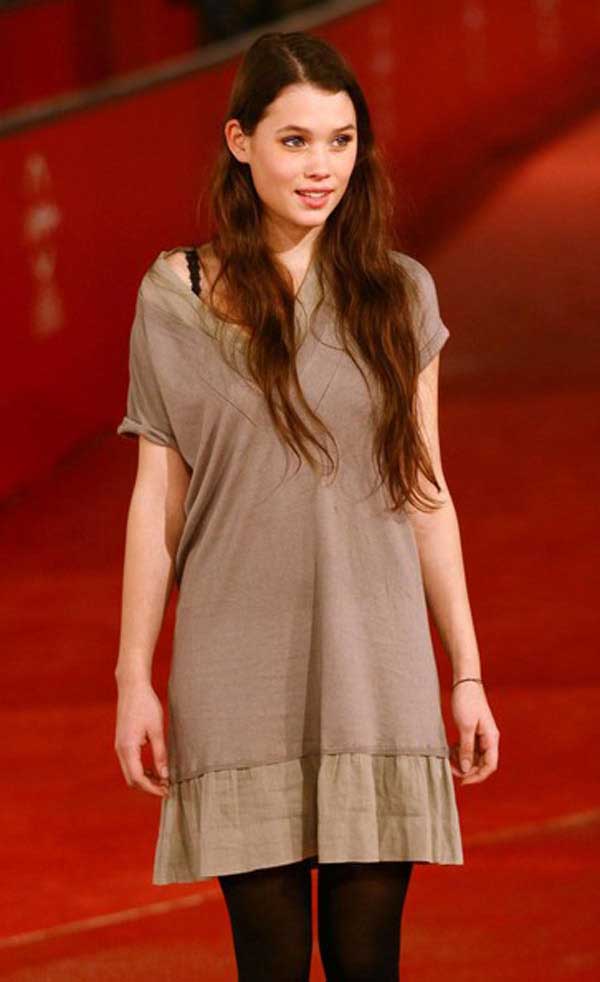 阿斯特丽德·伯格斯·弗瑞斯贝/Astrid Berges-Frisbey-3-11